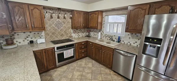 $242,000 | 3653 West County Road 200 North, New Castle, IN 47362