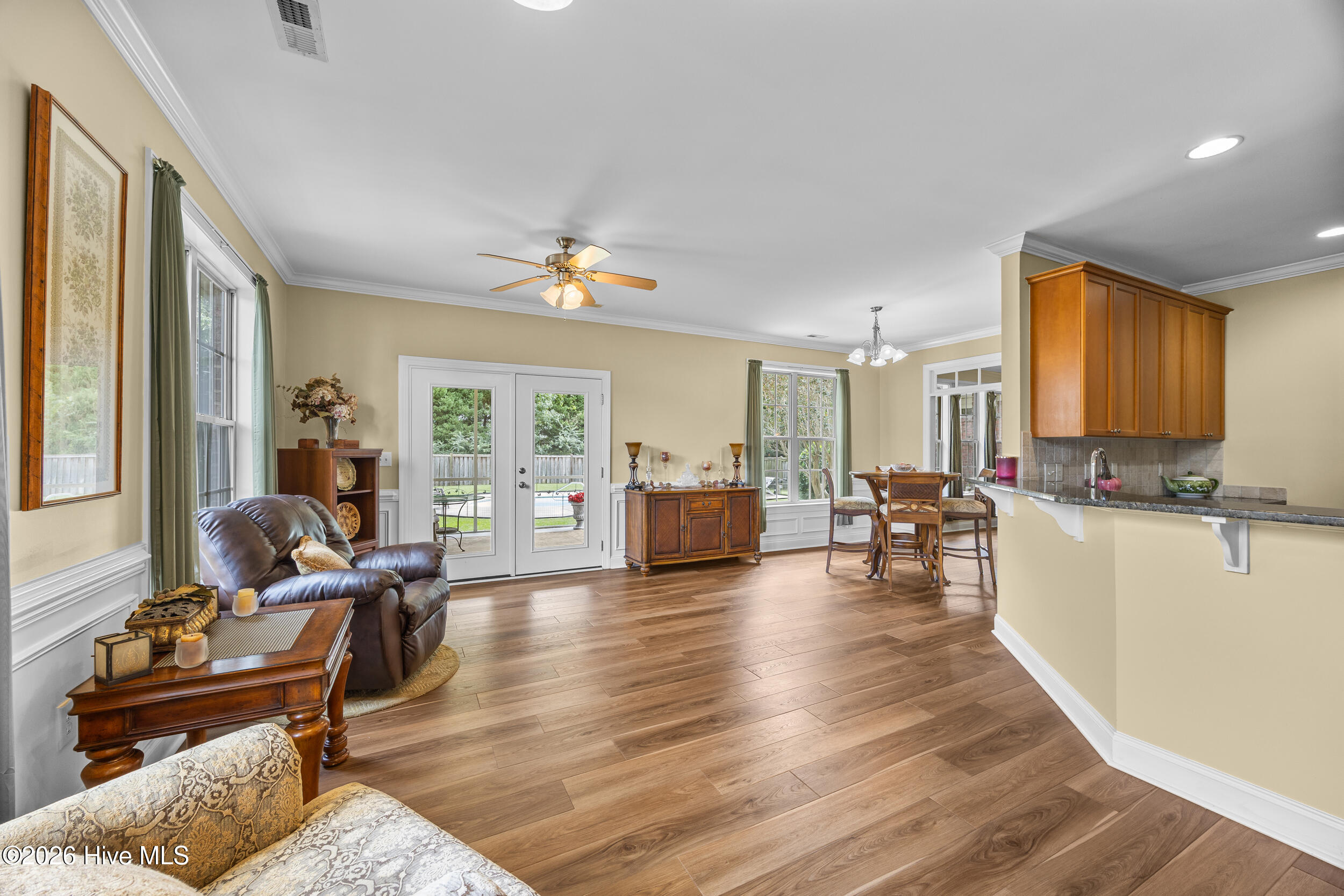 8746 Ramsbury Way Wilmington, NC 28411 - Photo 26 of 50 29_family room