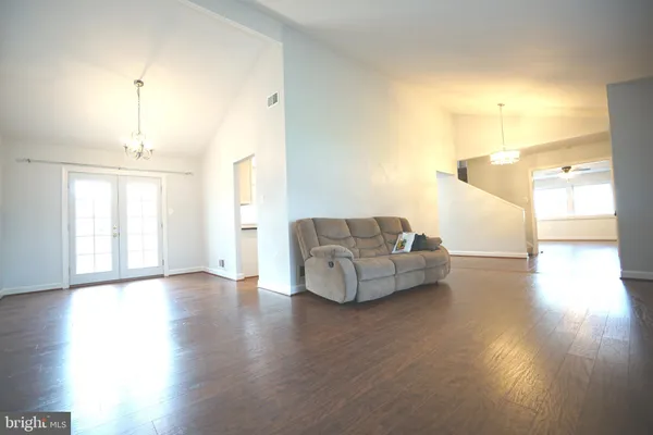 $3,900 | 322 Sugarland Run Drive, Sterling, VA 20164