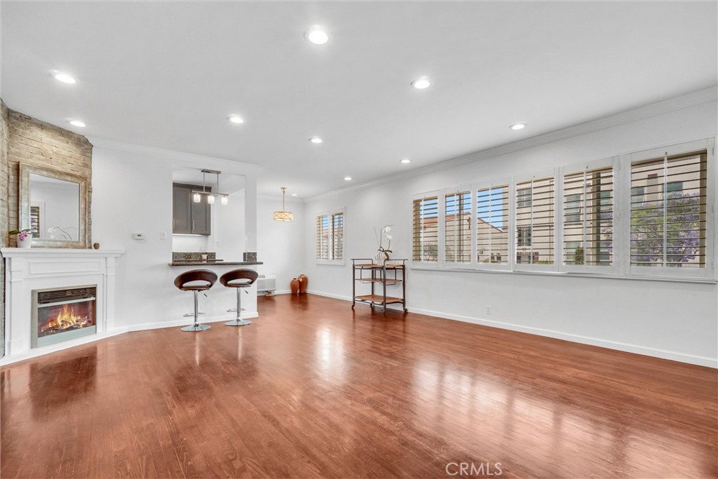 601 Olive Avenue, Unit L Long Beach, CA 90802 - Photo 2 of 26 Welcome home!!!