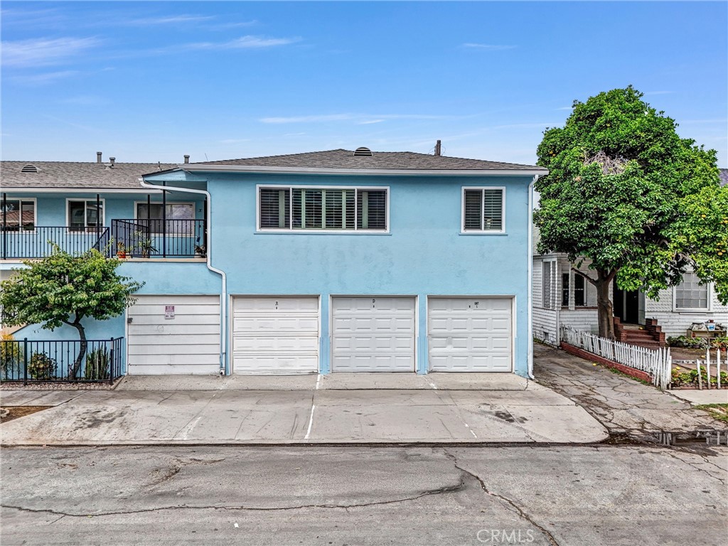 601 Olive Avenue, Unit L Long Beach, CA 90802 - Photo 23 of 26 Your garage with an additional parking space