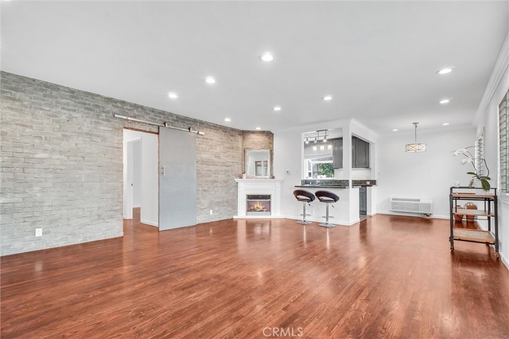 601 Olive Avenue, Unit L Long Beach, CA 90802 - Photo 26 of 26 Modern and open floorplan