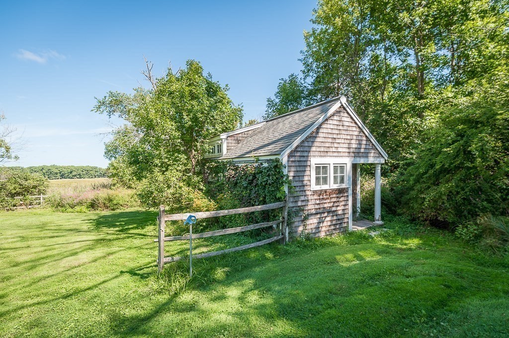 172 Argilla Road Ipswich, MA 01938 - Photo 12 of 34 a view of an house with backyard and garden