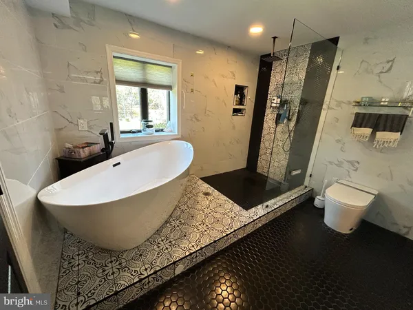 $987,990 | 6 Brookside Drive, Medford, NJ 08055