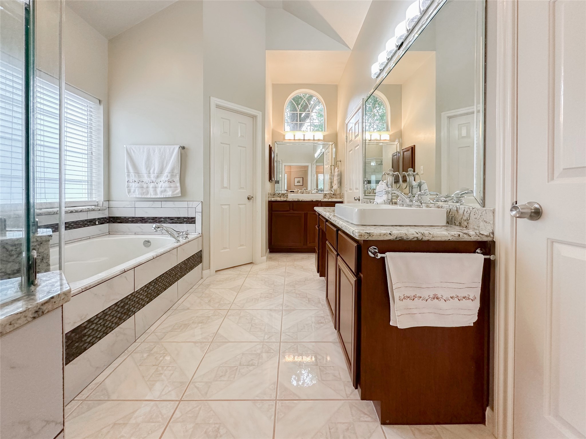 9402 Brentwood Lakes Circle Spring, TX 77379 - Photo 20 of 35