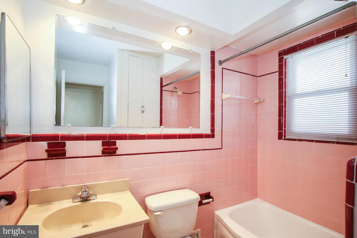 6104 River Road Bethesda, MD 20817 - Photo 18 of 30 Bath