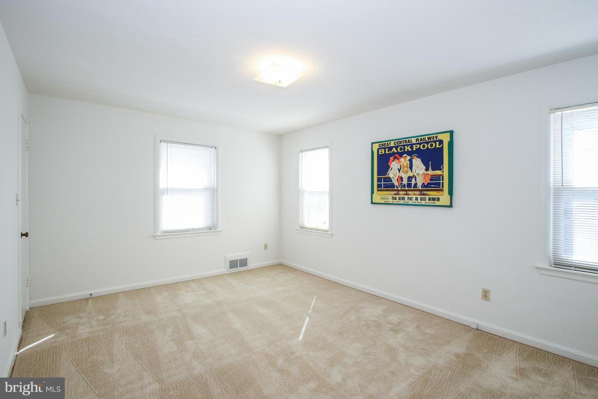6104 River Road Bethesda, MD 20817 - Photo 19 of 30 Bedroom