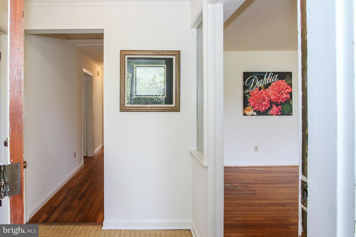 6104 River Road Bethesda, MD 20817 - Photo 5 of 30 Interior (General)