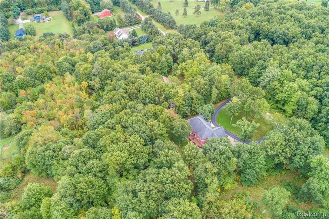 260 Hawk Ridge Drive Clarkston, MI 48348 - Photo 12 of 91 Aerial Exteriors (10 of 12).jpg