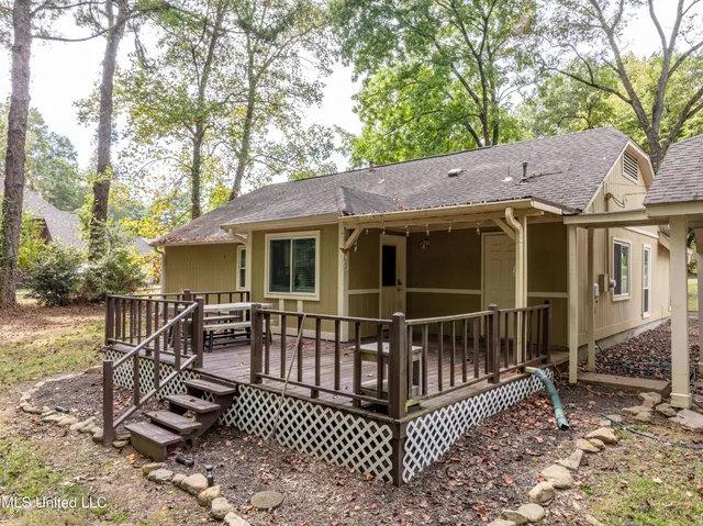 $262,500 | 113 Brookside Drive, Senatobia, MS 38668