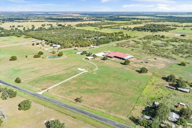 $390,000 | 22433 Farm To Market 2268, Holland, TX 76534