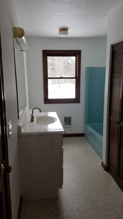 124 City Depot Road Charlton, MA 01507 - Photo 12 of 16 Gallery Image 12