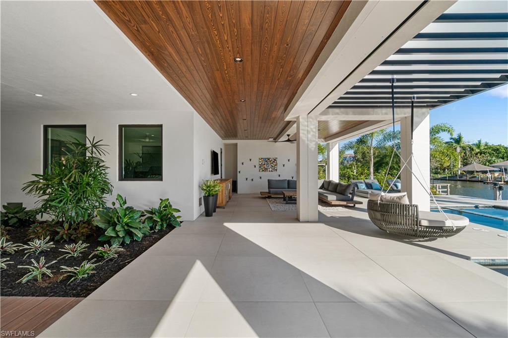 448 Oak Avenue Naples, FL 34108 - Photo 13 of 49