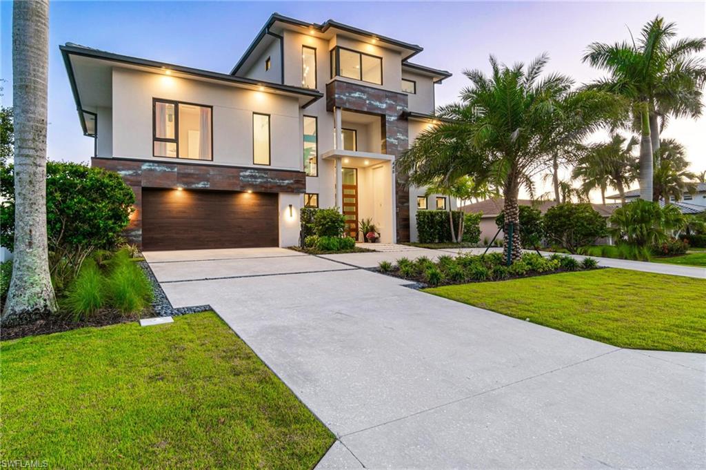 448 Oak Avenue Naples, FL 34108 - Photo 8 of 49 Drone / aerial view