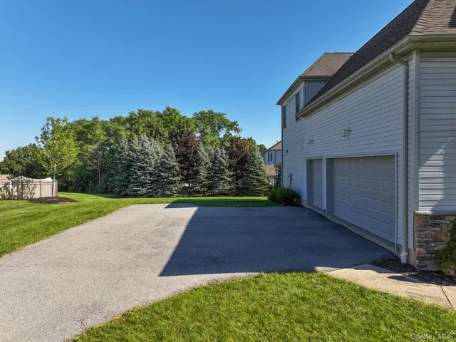 $835,000 | 9 Prestwick Drive, Monroe, NY 10950