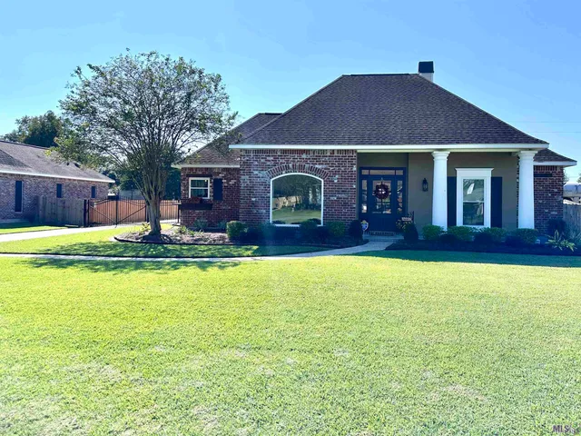 $315,000 | 12238 South Milstead Place, Baton Rouge, LA 70818