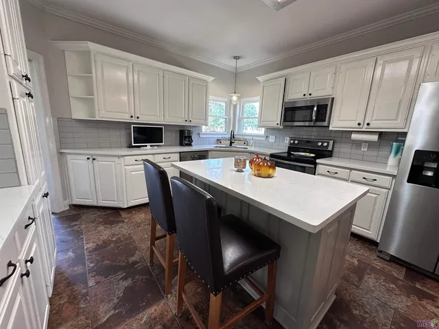 $315,000 | 12238 South Milstead Place, Baton Rouge, LA 70818