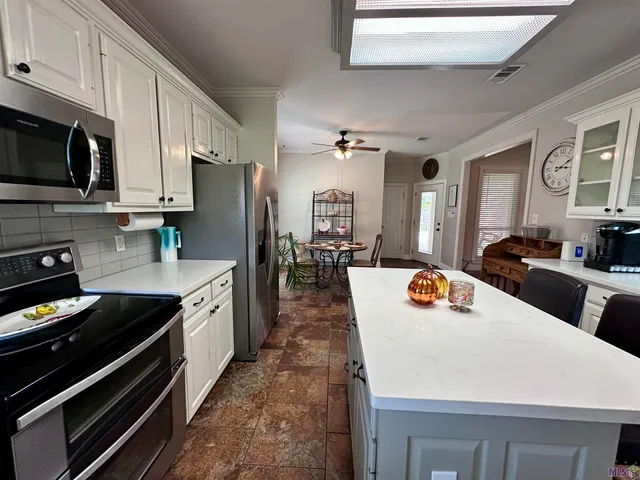 $315,000 | 12238 South Milstead Place, Baton Rouge, LA 70818