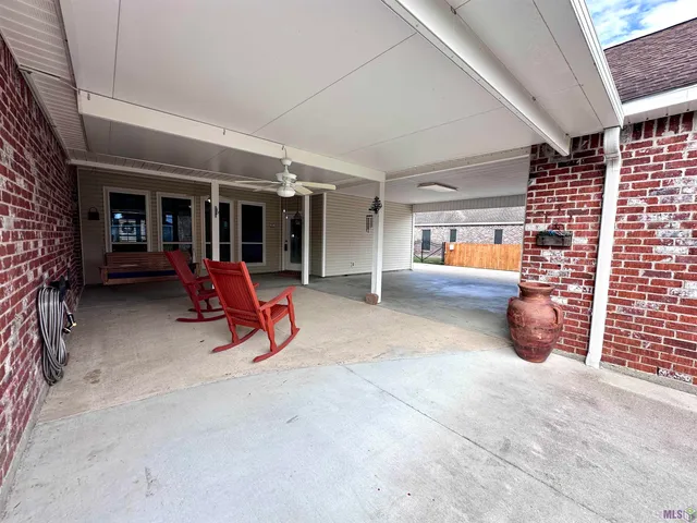 $315,000 | 12238 South Milstead Place, Baton Rouge, LA 70818