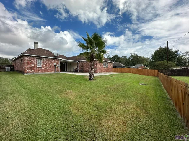 $315,000 | 12238 South Milstead Place, Baton Rouge, LA 70818