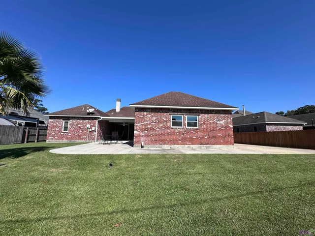 $315,000 | 12238 South Milstead Place, Baton Rouge, LA 70818