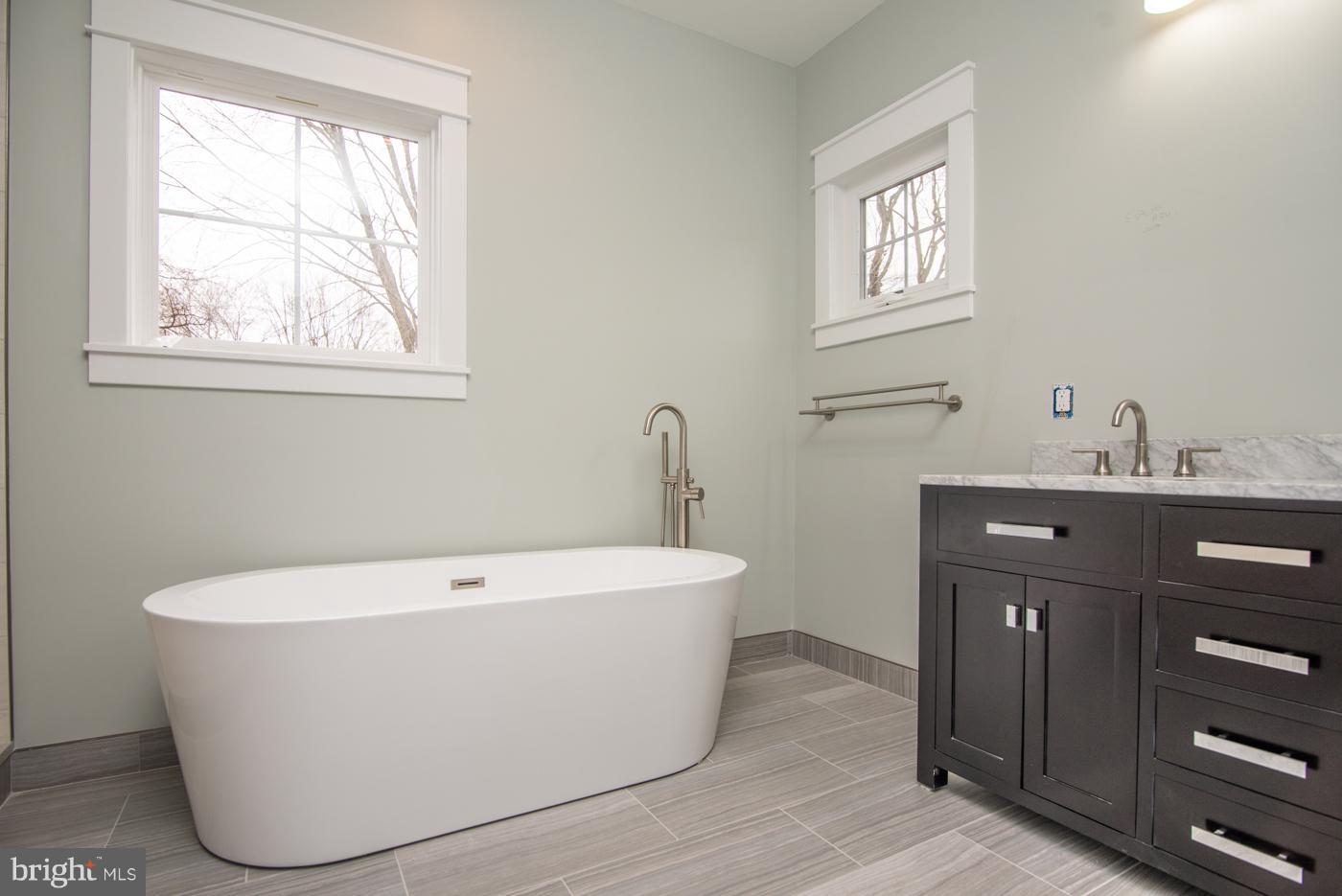 2008 Shenandoah Road Alexandria, VA 22308 - Photo 23 of 29 Luxurious Master Bathroom
