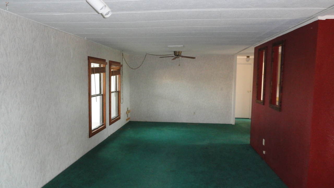 472 North Acacia Road Apache Junction, AZ 85119 - Photo 2 of 8 Living Room
