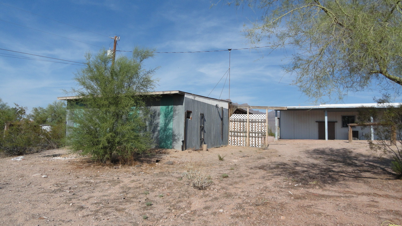 472 North Acacia Road Apache Junction, AZ 85119 - Photo 6 of 8 Storage shed