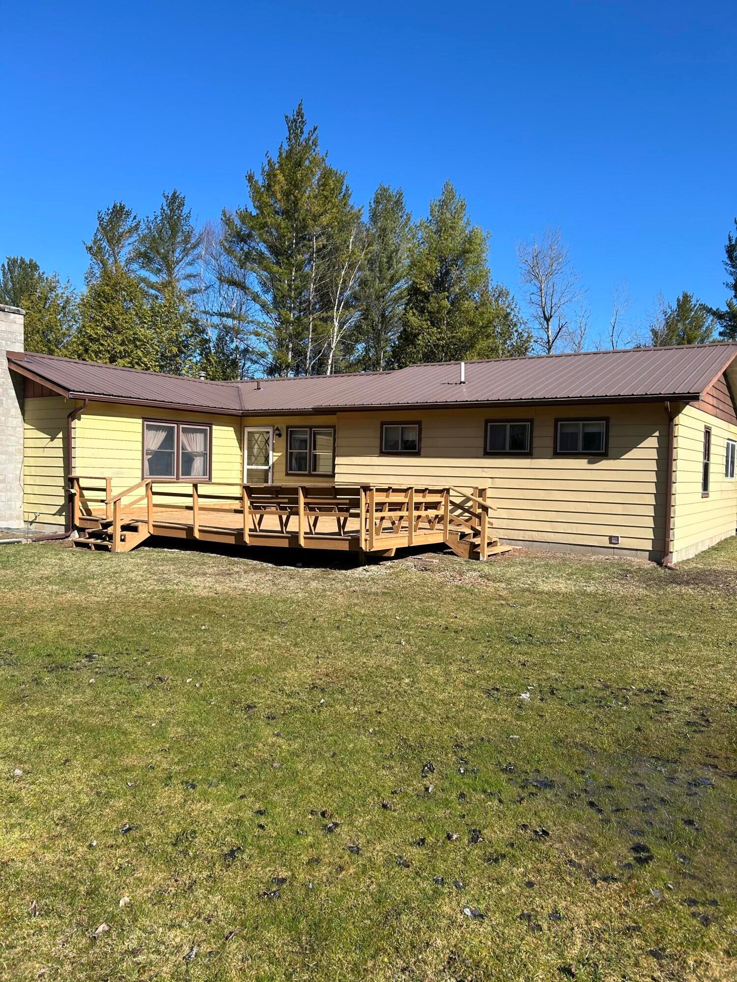 1363 Riggsville Road Cheboygan, MI 49721 - Photo 3 of 28 Gallery Image 3