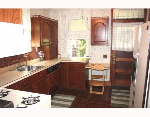 4044 Franklin Road Observatory Hill, PA 15214 - Photo 7 of 16 Kitchen. Outstanding 16 foot gourmet kitchen features cherry cabinets with plate rails. You will not find a home at this price with a kitchen like this!
