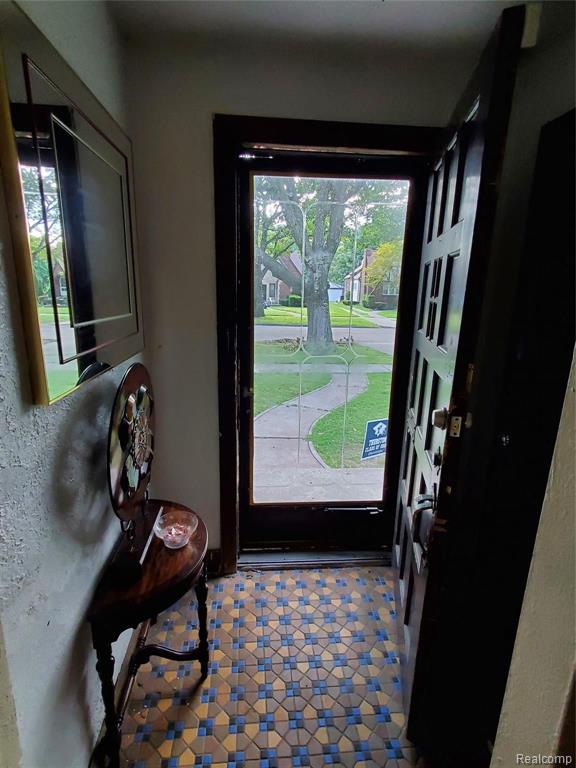 15110 Greenview Road Detroit, MI 48223 - Photo 6 of 25