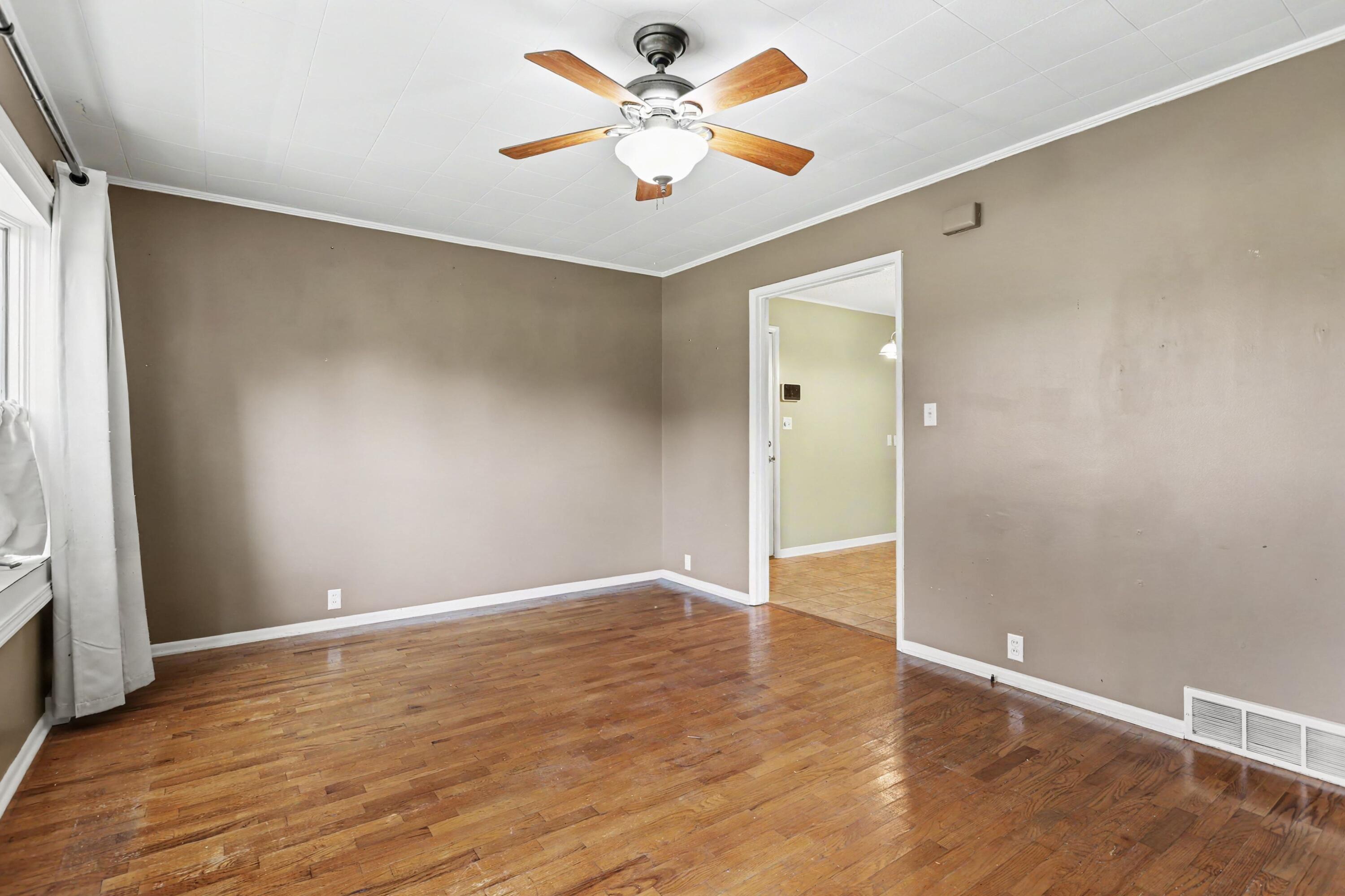 4787 Scottdale Road St. Joseph, MI 49085 - Photo 8 of 27 008_file_5574