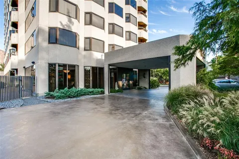 $595,000 | 3030 McKinney Avenue, Unit 2203, Dallas, TX 75204