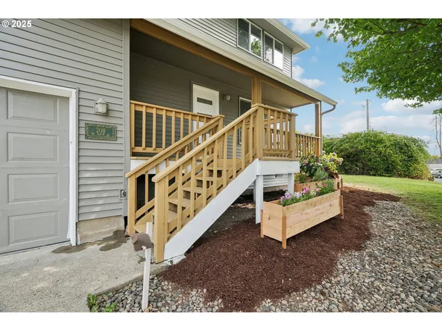 $559,000 | 208 Northeast 106th Street, Vancouver, WA 98685