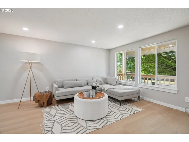 $559,000 | 208 Northeast 106th Street, Vancouver, WA 98685