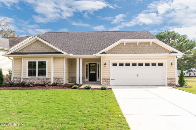 $412,850 | 1025 Wood Creek Road Northeast, Leland, NC 28451