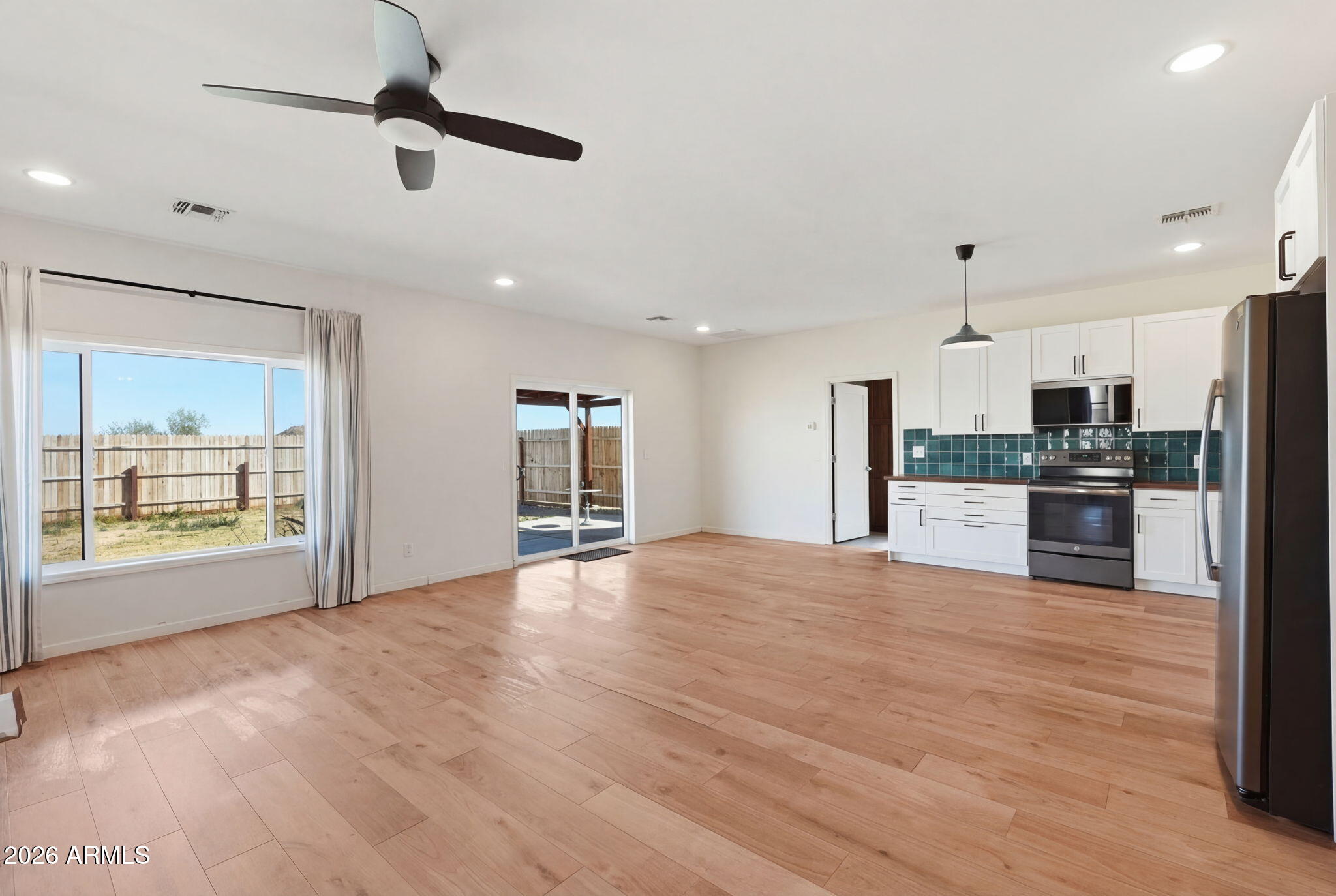 1289 South Oak Road Maricopa, AZ 85139 - Photo 10 of 39