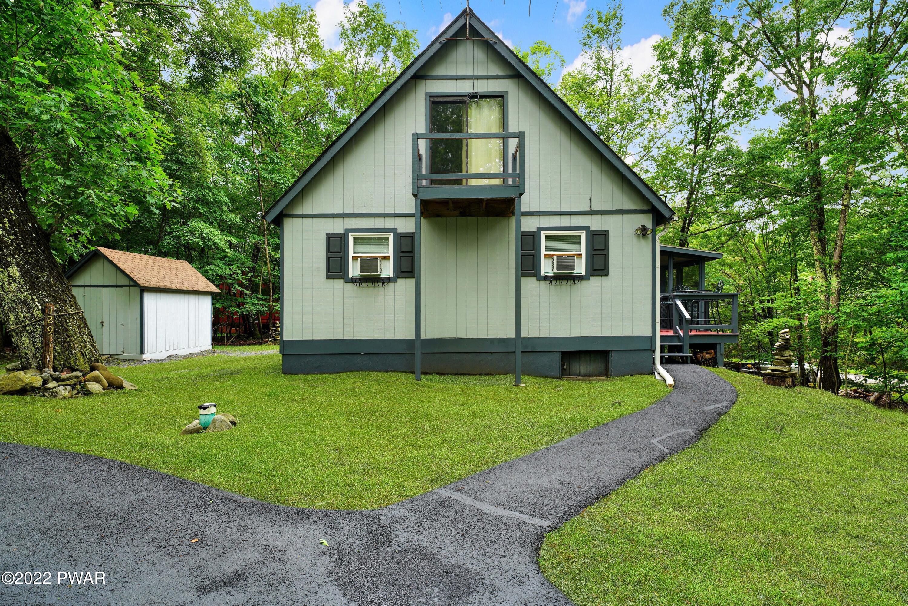 129 Cabin Road Milford, PA 18337 - Photo 4 of 32 DSC06375