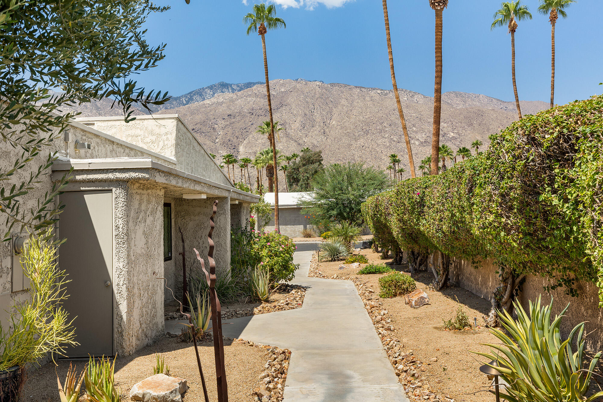 1111 East Ramon Road, Unit 78 Palm Springs, CA 92264 - Photo 2 of 23 exterior 5 Web