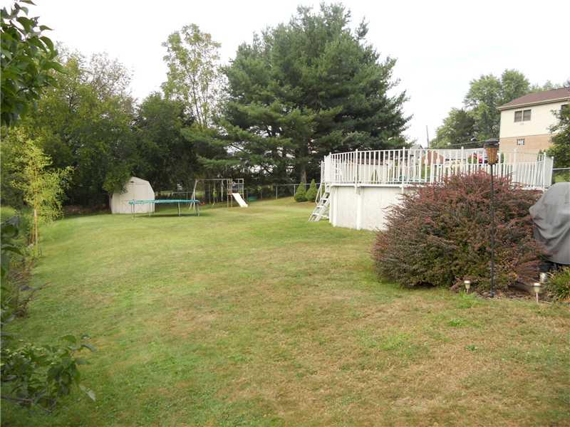 1251 Rinaldi Street Verona, PA 15147 - Photo 9 of 14 Yard/Garden.