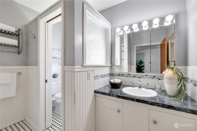 $1,075,000 | 2548 57th Avenue Southwest, Seattle, WA 98116