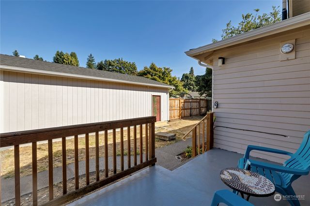 $1,075,000 | 2548 57th Avenue Southwest, Seattle, WA 98116