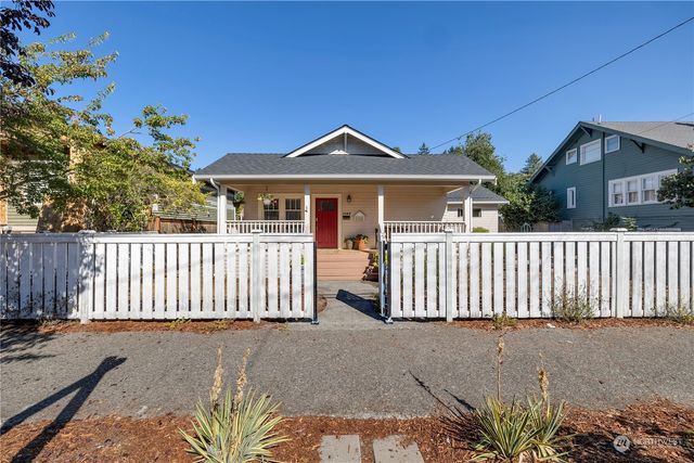 $1,075,000 | 2548 57th Avenue Southwest, Seattle, WA 98116