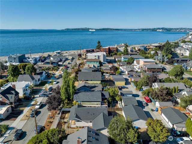 $1,075,000 | 2548 57th Avenue Southwest, Seattle, WA 98116