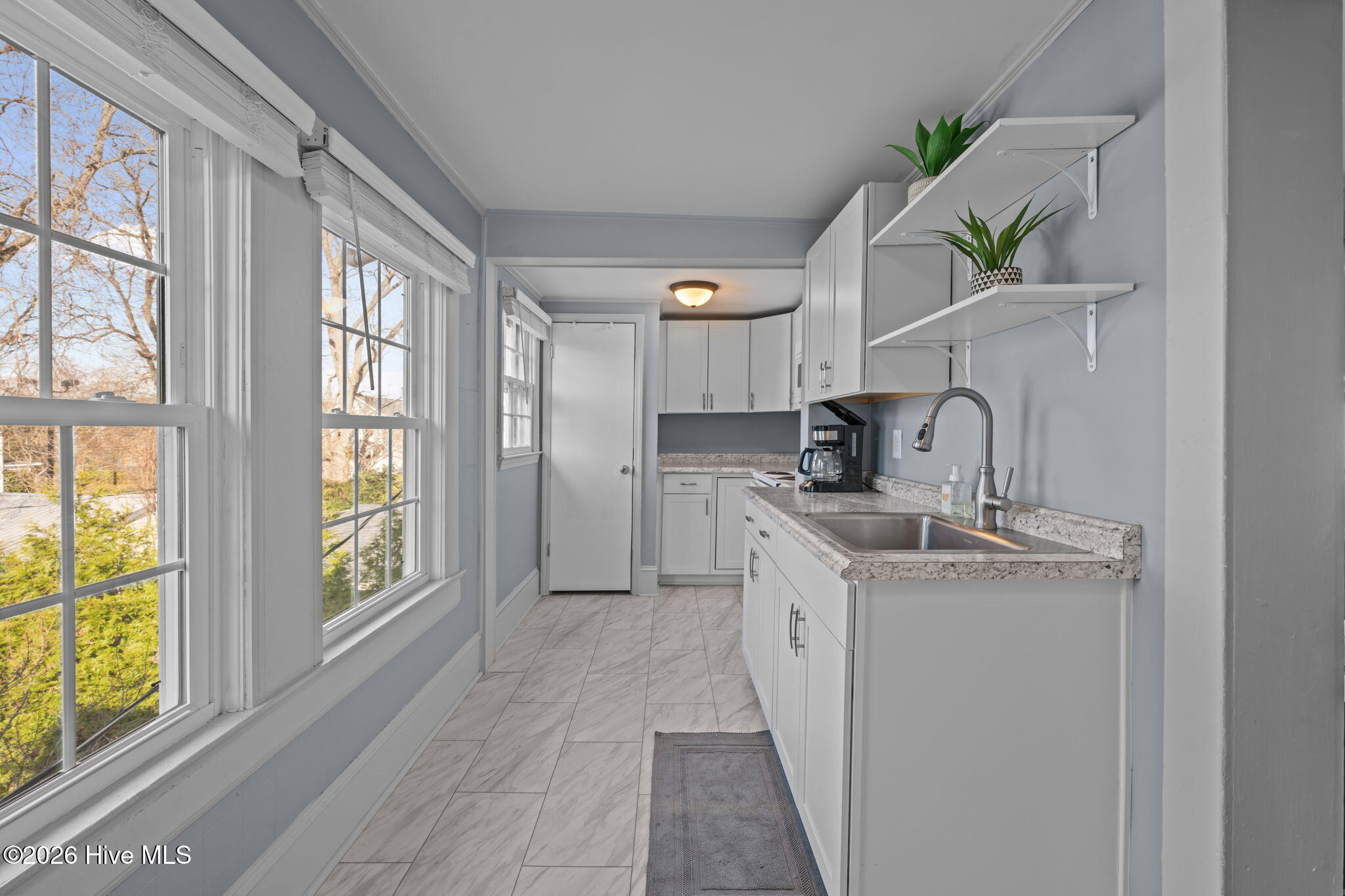 411 George Street New Bern, NC 28560 - Photo 27 of 76 Bright and Sunny