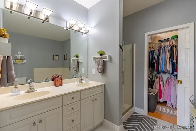 $450,000 | 5183 Vicus Castri, Osage Beach, MO 65065