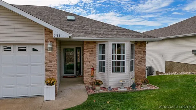 $450,000 | 5183 Vicus Castri, Osage Beach, MO 65065