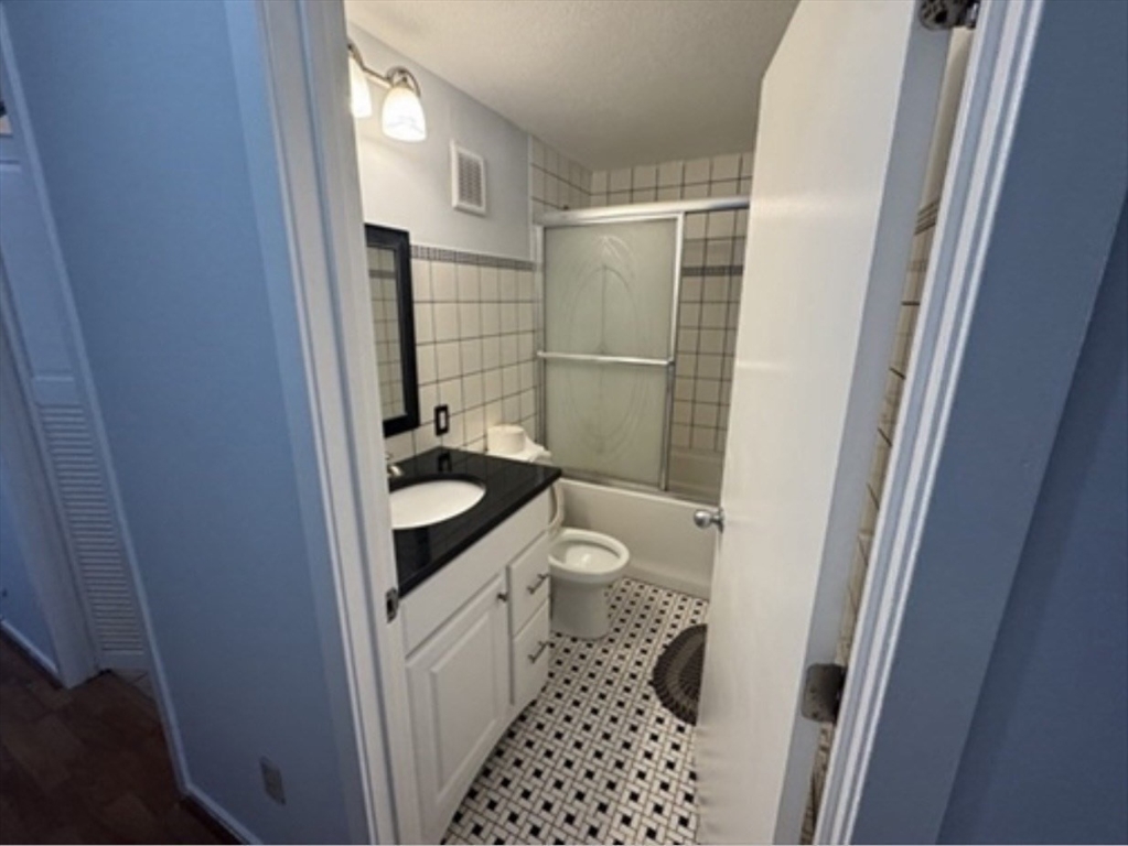 520 High Street, Unit 7 Clinton, MA 01510 - Photo 25 of 42