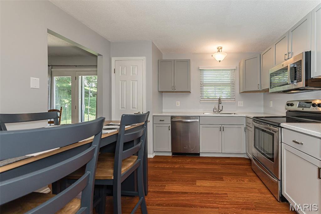 467 Talbert Court Ballwin, MO 63021 - Photo 8 of 25