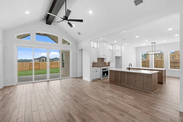 $521,540 | 413 Lone Ranger Drive, Montgomery, TX 77316